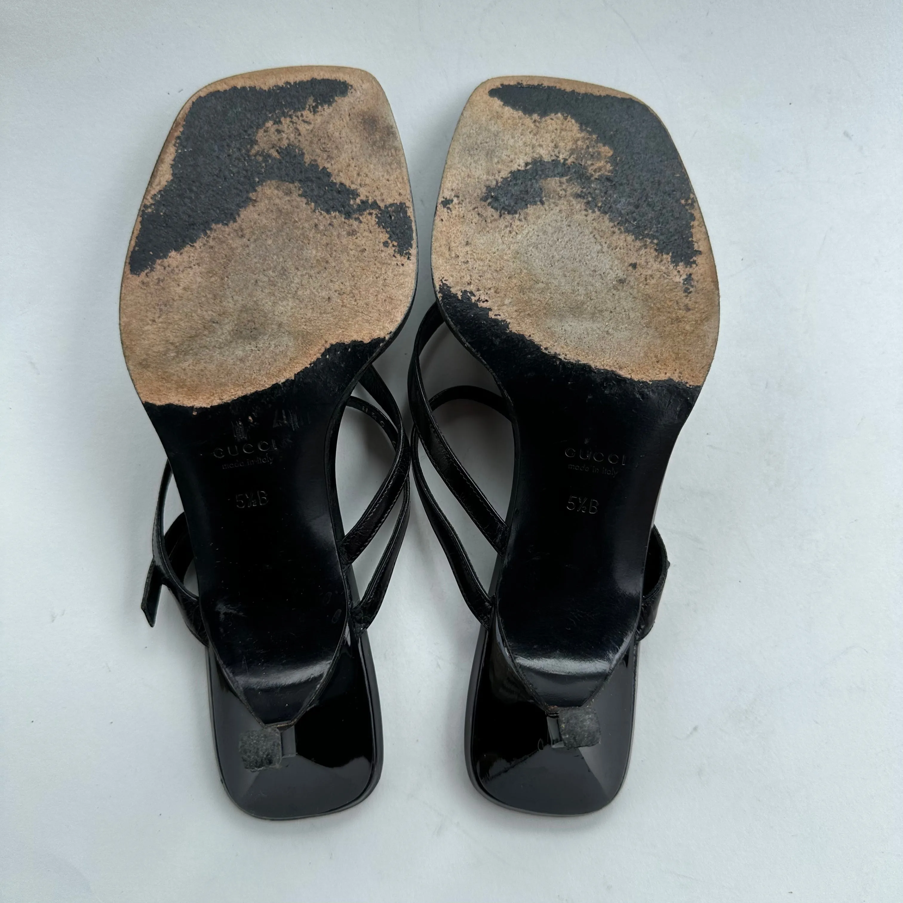 Gucci Black Leather Kitten Heel Slip On Shoe