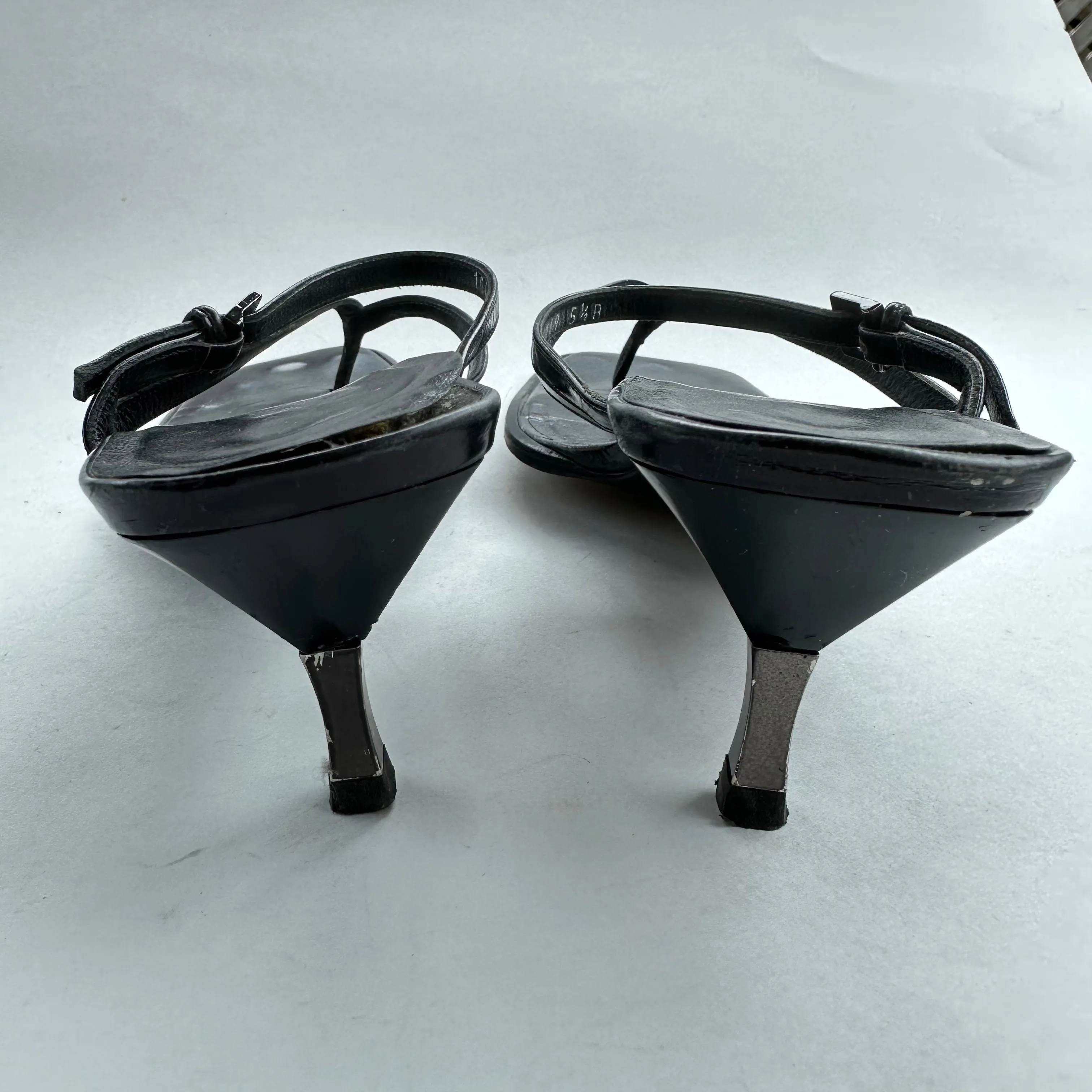 Gucci Black Leather Kitten Heel Slip On Shoe