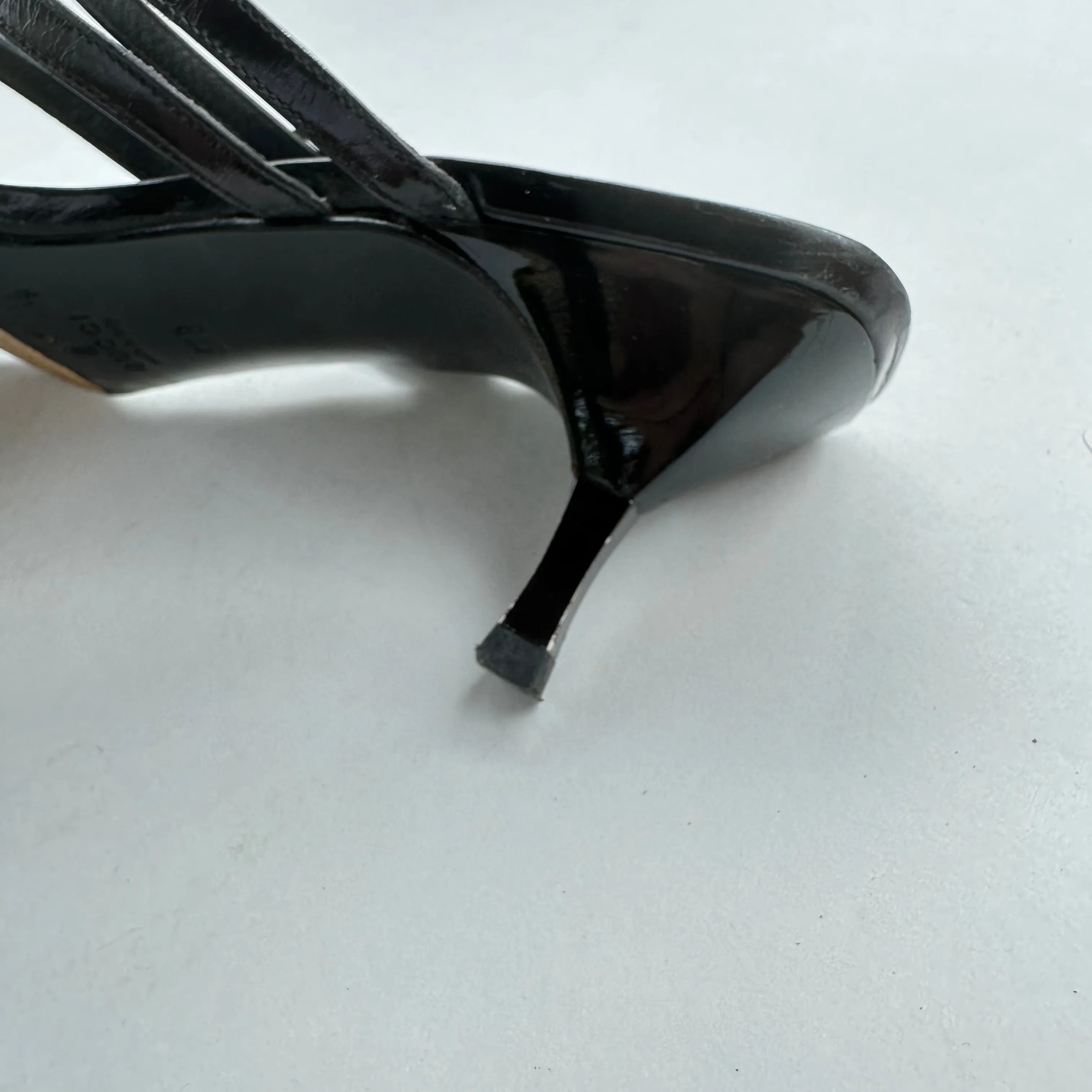Gucci Black Leather Kitten Heel Slip On Shoe