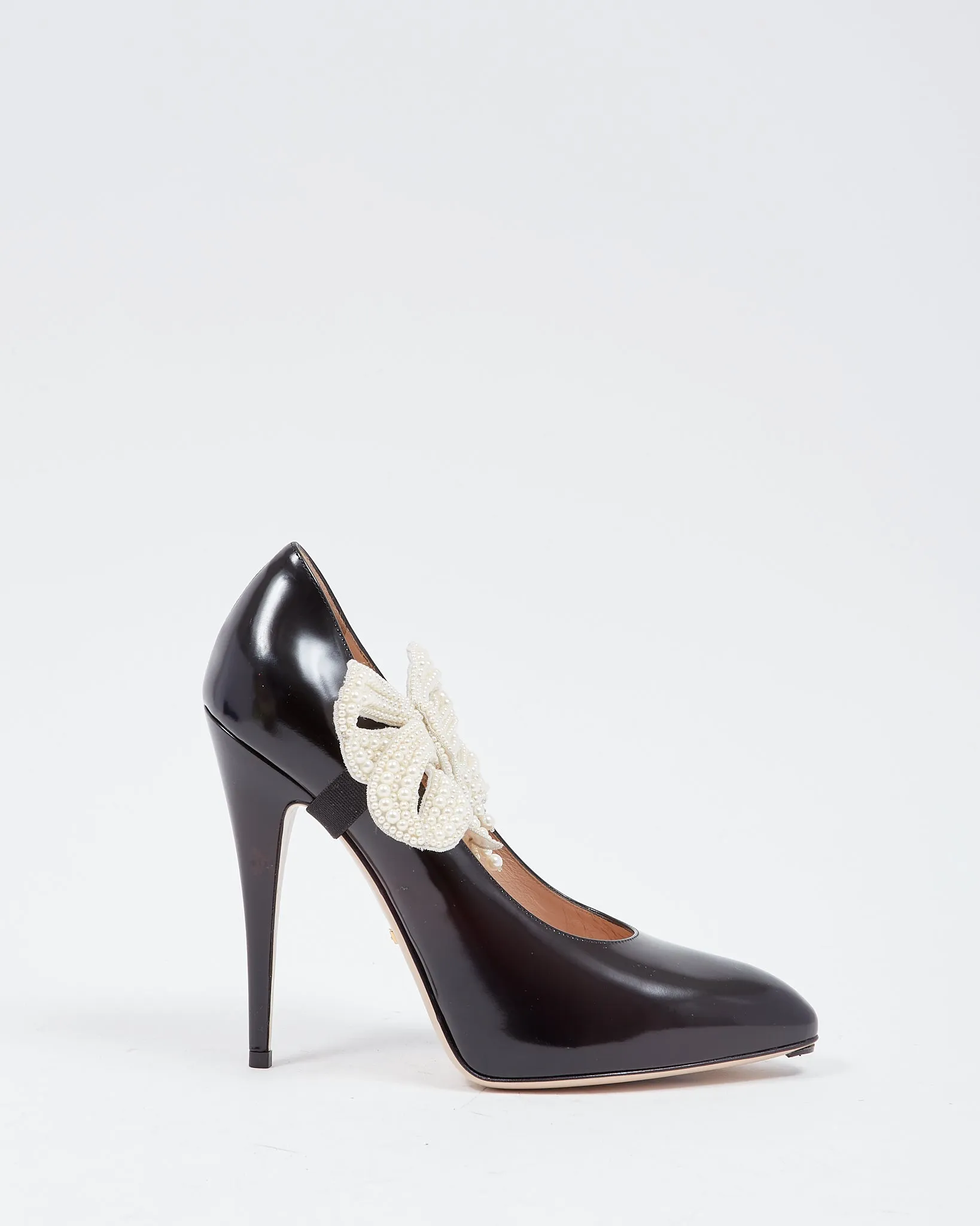 Gucci Black Shiny Leather with Pearl Bow Accent Pumps - 39
