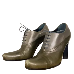 PRADA 90s Oxford Heels (7.5)