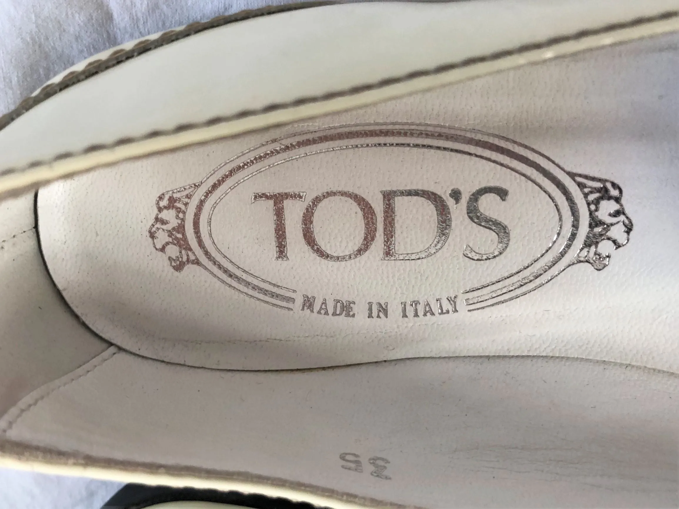 TOD'S Size 5 Ivory Patent Leather Loafers - $500 RETAIL