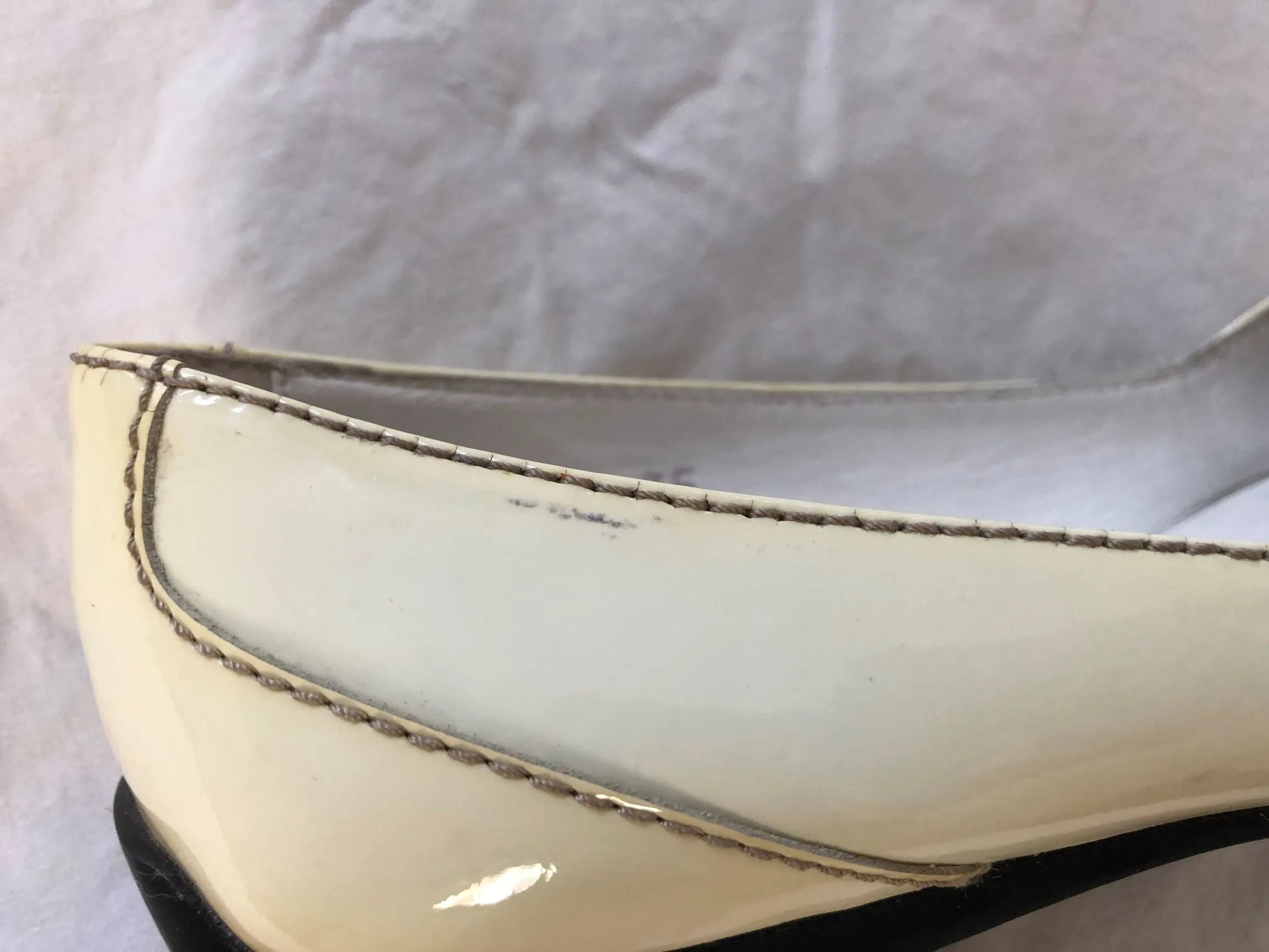 TOD'S Size 5 Ivory Patent Leather Loafers - $500 RETAIL