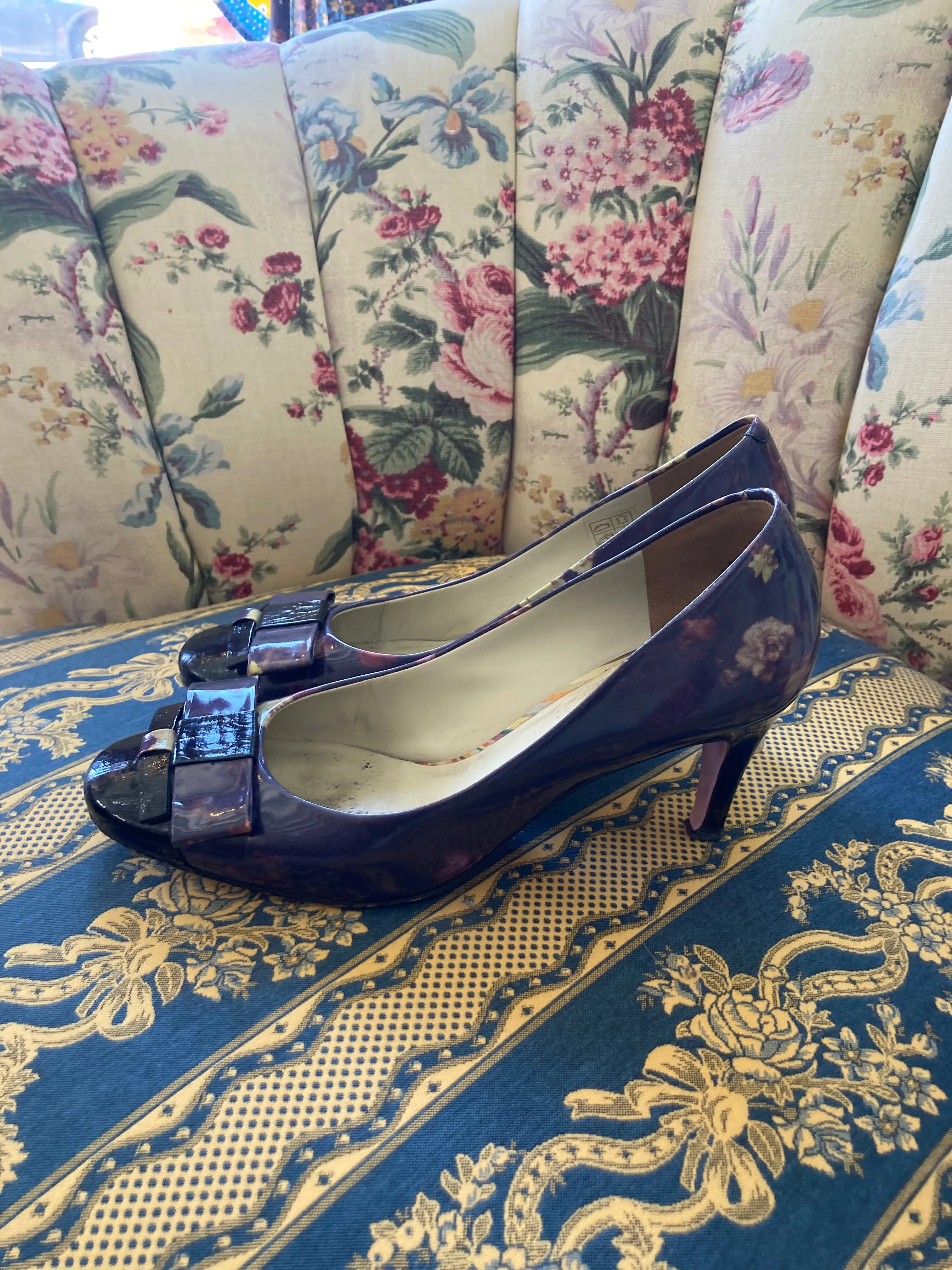 Vintage Paul Smith Black Patent Leather and Purple Pumps Size 38.5